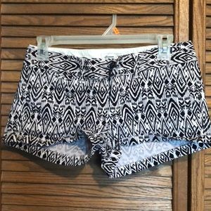 Black and white American Eagle shorts. Size 0